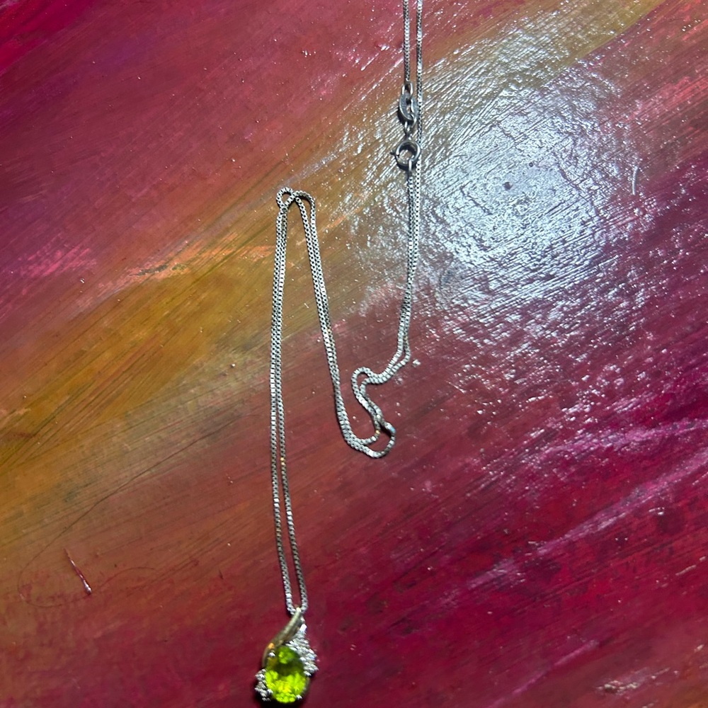 Dainty Silver Necklace with peridot Gemstone Pendant